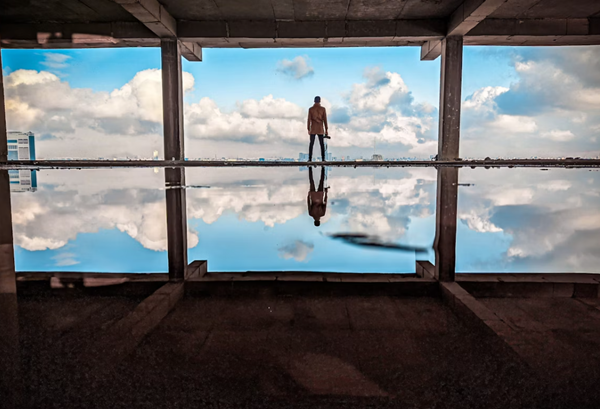 General: Windows of opportunity beside large companies are often short-lived